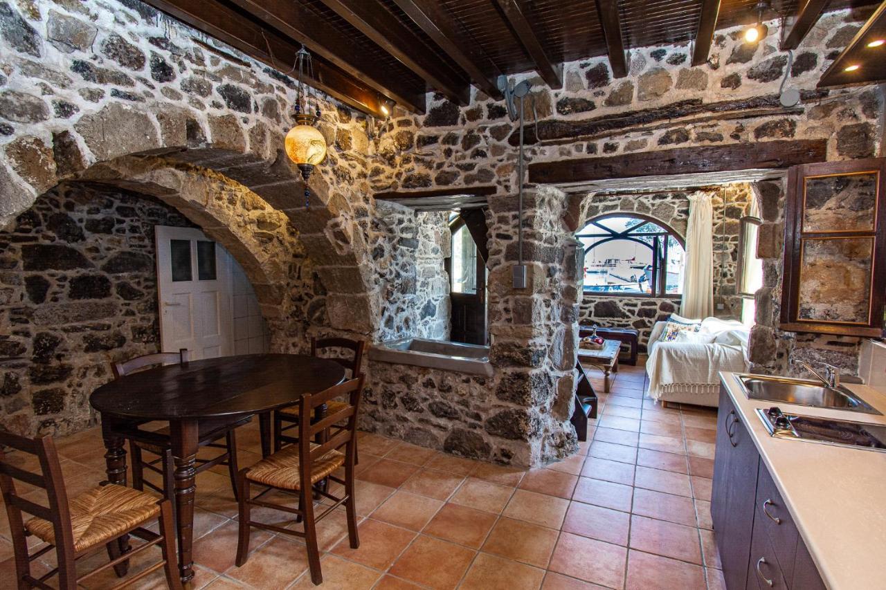 Plousiadi΄S Stone House Skála Exterior foto