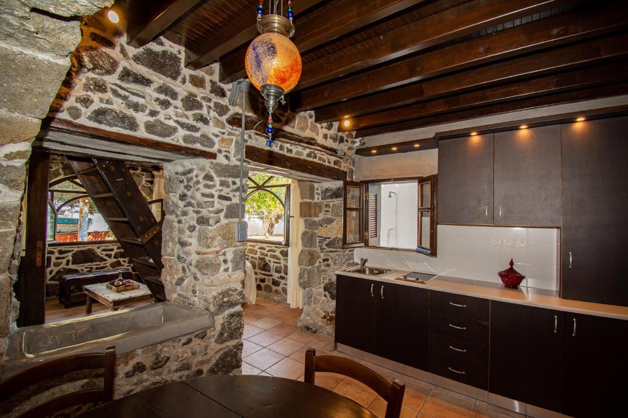 Plousiadi΄S Stone House Skála Exterior foto